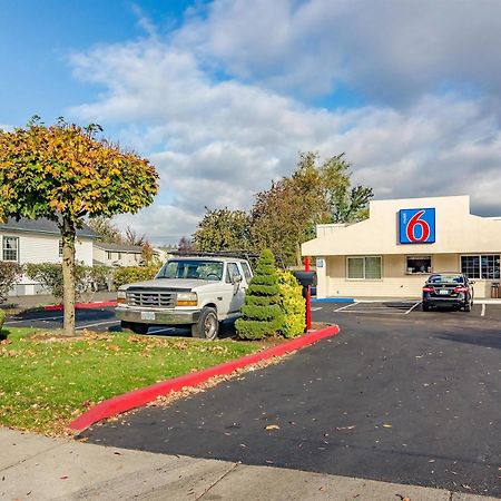 Motel 6-Portland, Or - 格雷舍姆 外观 照片
