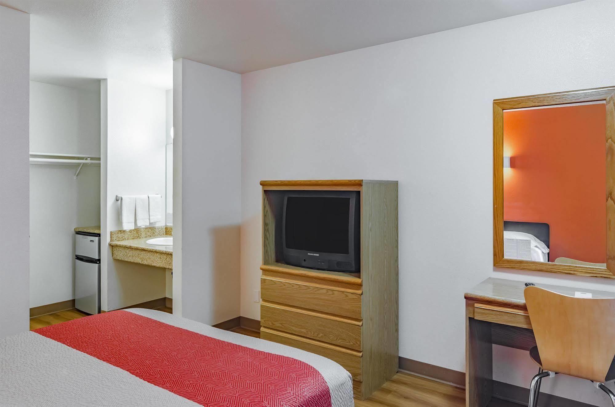 Motel 6-Portland, Or - 格雷舍姆 外观 照片